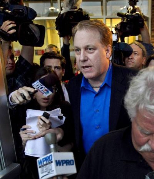 Curt Schilling's firm files for bankruptcy; feds probe