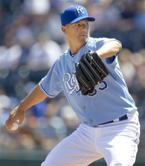 Royals, Jeremy Guthrie agree to restructure contract