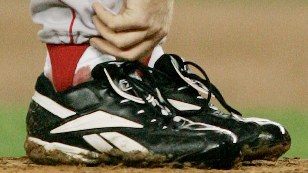 Schilling auctioning bloody '04 World Series sock 
