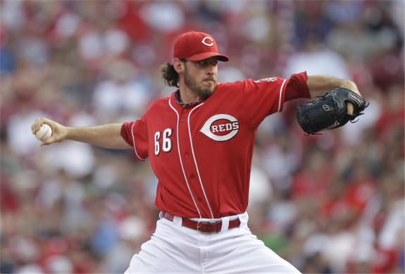 Reds, Ondrusek avoid arbitration with 2-year deal
