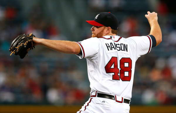Angels, new hurlers Vargas, Hanson agree to deals