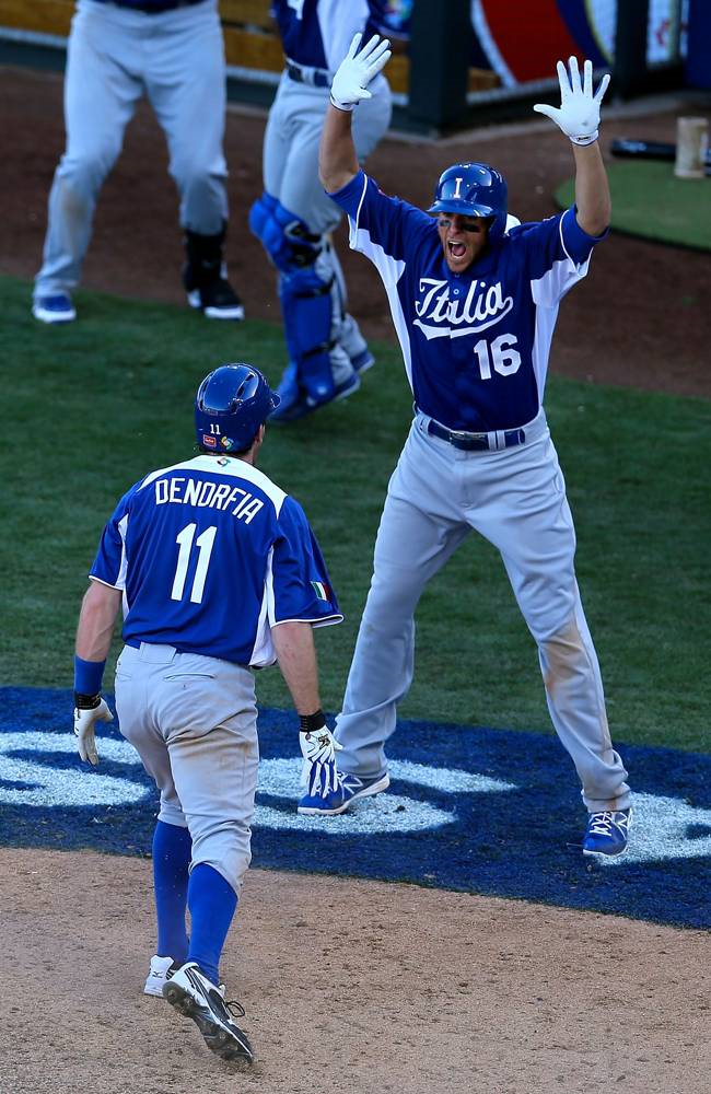Italy rallies for 6-5 win over Mexico at WBC