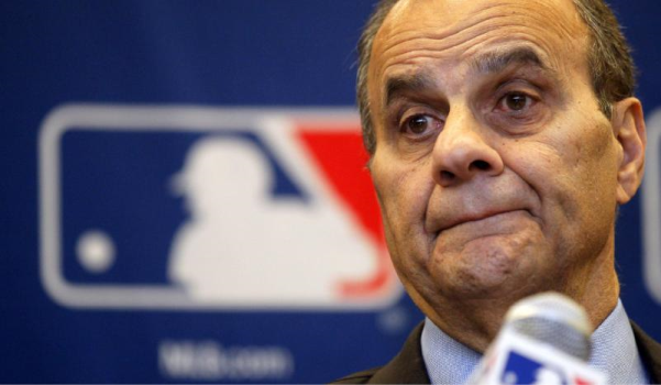 Joe Torre says MLB examining expanded replay for 2014 