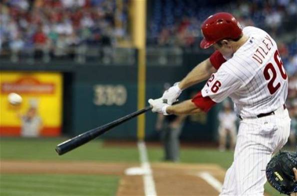 Phillies use long ball to beat Mets 7-3