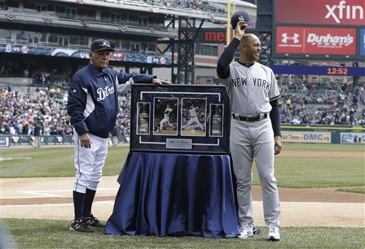 Tigers honor Mariano Rivera (Video)