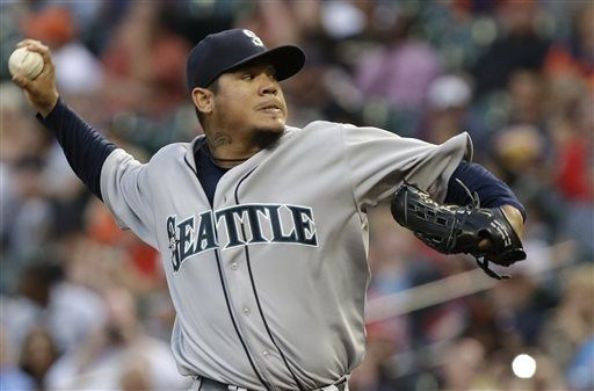 King Felix reaches 100 wins in 7-1 win over Astros 