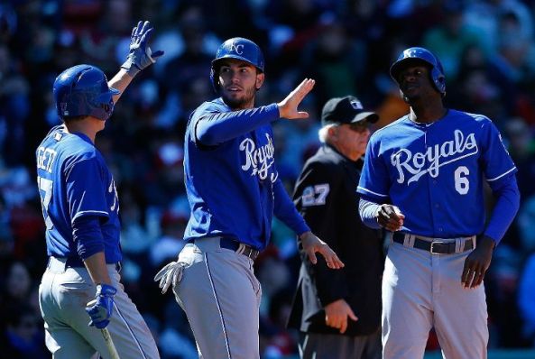 Perez, Santana lead Royals to 4-3 victory in game 1 of DH
