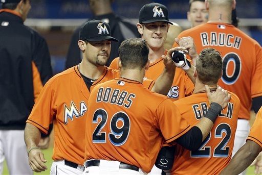 Easy being Green: Sac fly lifts Miami in 15