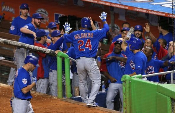 Luis Valbuena's tie-breaking homer in 9th lifts Cubs over Marlins