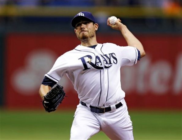 Moore silences Yanks in Rays' fourth straight win