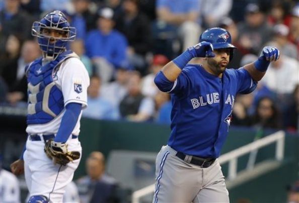 Dickey stymies KC for first win with Blue Jays