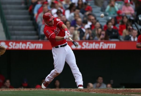 Trout, Hamilton HR, Wilson and Angels beat Astros