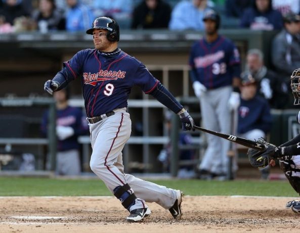 Twins pull out chilly, 10-inning victory in Chicago