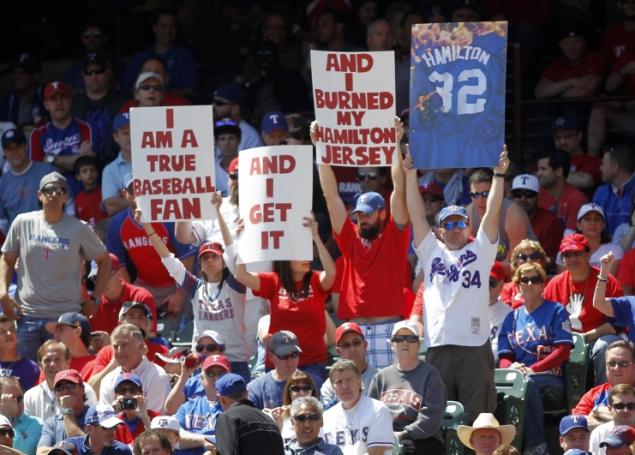 Josh Hamilton: Wife had to call security in stands