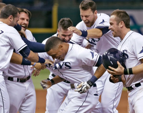 Jennings' two-out hit wins it in ninth for Rays