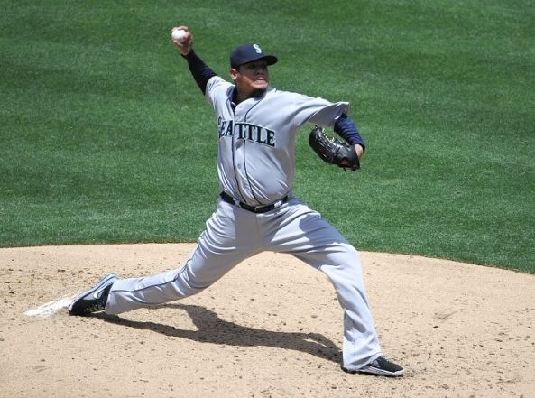 King Felix rides five blasts to 7-1 win over Padres