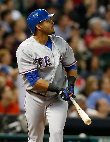 Nelson Cruz's mammoth homer vs Astros (Video)