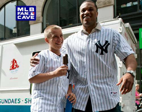 Robinson Cano surprises his biggest fan, Nick D'Annibale, a 13-year-old with leukemia (Video)