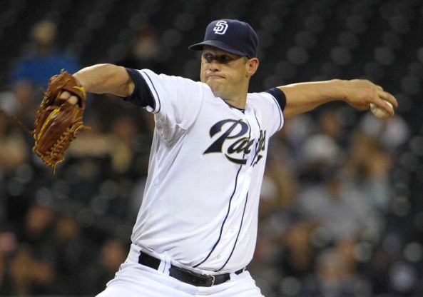 Stults pitches Padres to 5-1 win over Marlins
