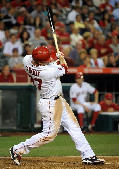 Mike Trout's seventh-inning homer vs Royals (Video)