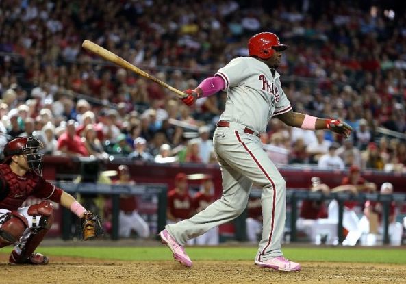 Offense erupts late to send Phillies home happy