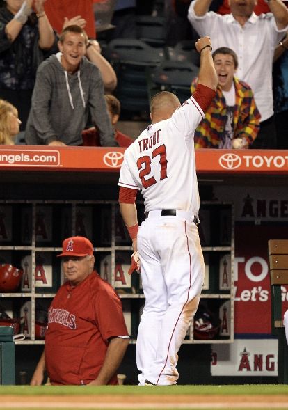 Trout hits for cycle, drives in 5, Angels rout Mariners 12-0