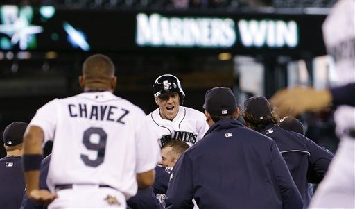 Bay lifts Mariners to win with RBI hit in 13th