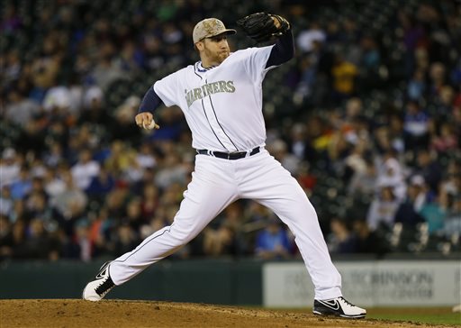 Harang 4-hitter leads Seattle past San Diego 9-0