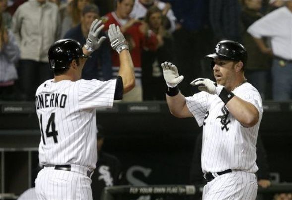 Dunn hits 2 HRs to power White Sox 10-6 in fog