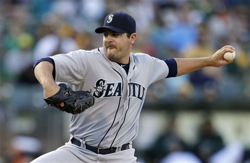 Saunders sharp in Mariners' 3-2 win over A's