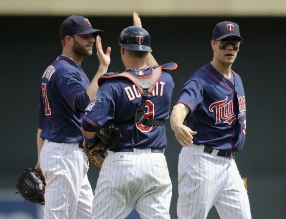 Power surge by Twins fuels 8-4 win over White Sox