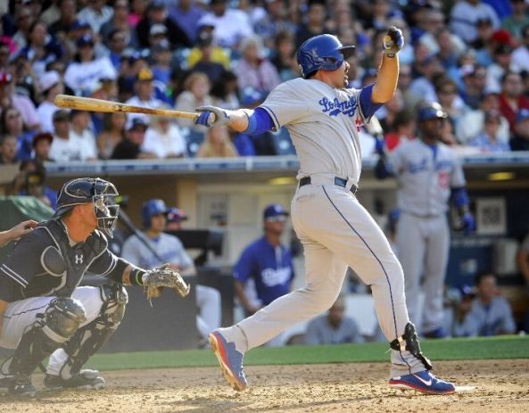 Adrian Gonzalez's solo homer vs Padres (Video)