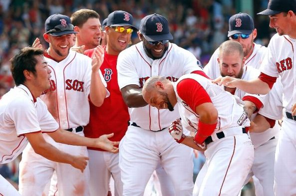 Red Sox walk off on error vs Blue Jays (Video)