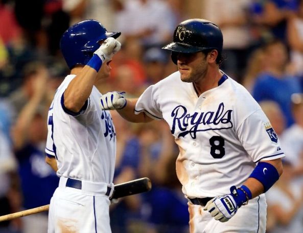 Perez, Moustakas lead Royals over Tigers. 6-5