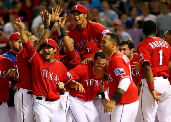 Rangers homer twice in 9th to beat Angels 4-3