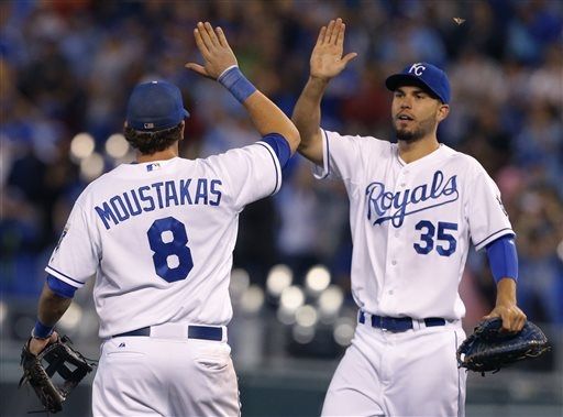 Hosmer's jack lifts Royals on wild night in KC