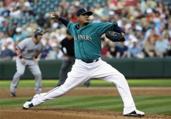 Hernandez wins 9th, Mariners beat Red Sox 11-4 