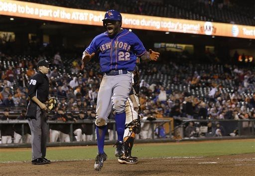 Mets overcome Giants in 16th with help from error