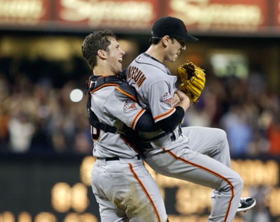Tim Lincecum throws 1st no-hitter, beating Padres 9-0