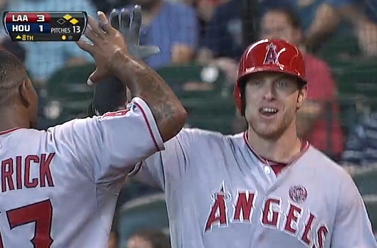 Josh Hamilton reportedly spotted chewing tobacco again