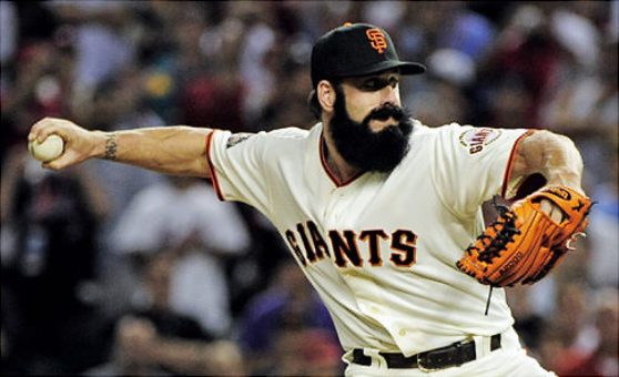Former Giants closer Brian Wilson signs with Dodgers