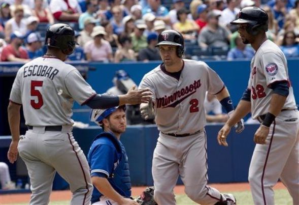 Dozier homers as Twins beat Blue Jays 6-0 