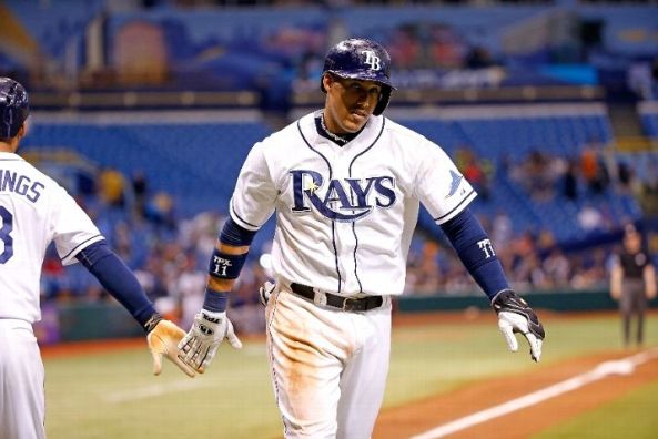 Rays agree to two-year, $13M extension with Yunel Escobar