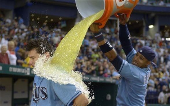 Lobaton homers in 10th, Rays beat Jays 2-1