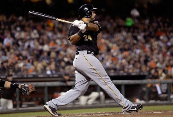 Orioles agree to a one-year, $5.75M deal with Pedro Alvarez