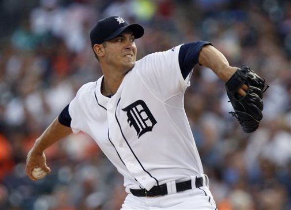 Cabrera exits early, Tigers top Indians in rain
