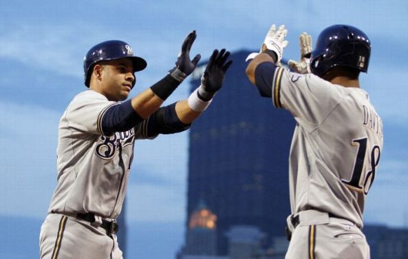 Ramirez hits 350th homer; Brewers hold off Pirates 7-6