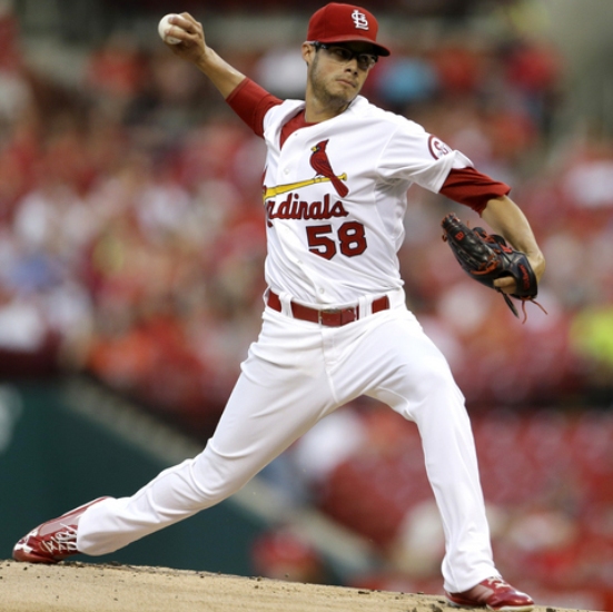 Kelly, Holliday lead Cardinals to 6-1 win over Reds
