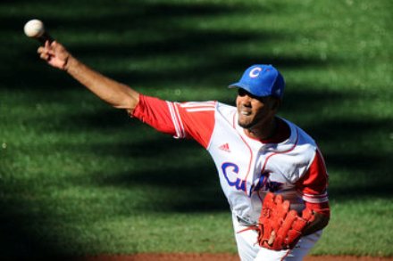 Phillies sign Cuban pitcher Gonzalez to three-year, $12M contract