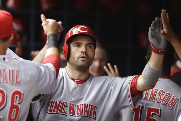 Joey Votto's two-run homer vs Brewers (Video)
